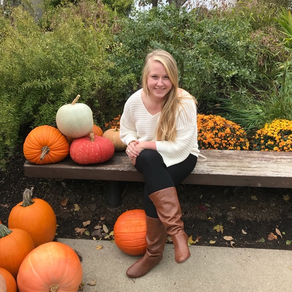 Meet your Posher, Jackie - Picture 1 of 6